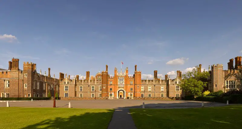 Hampton Court - ala Tudor