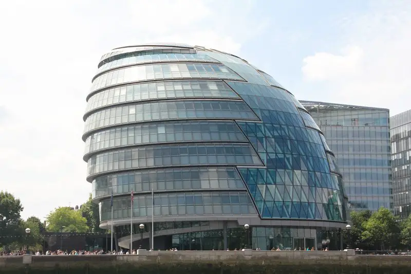 Um passeio de barco pelo Tâmisa - Prefeitura de Londres