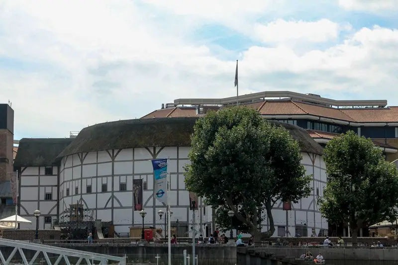 Um passeio de barco pelo Tâmisa - Shakespeare Globe