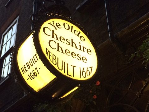 Os pubs mais antigos de Londres - Ye Olde Cheshire Cheese