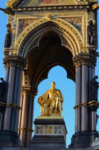 Albert Memorial - estátua