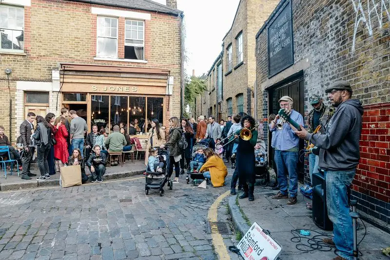 Domingo em Londres - música