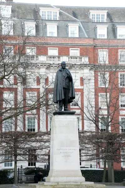 Grosvenor Square - estátua de FD Roosevelt
