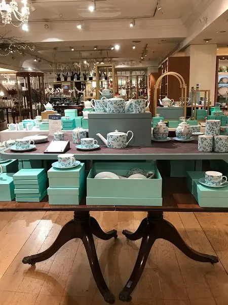 Loja Fortnum & Mason - porcelana