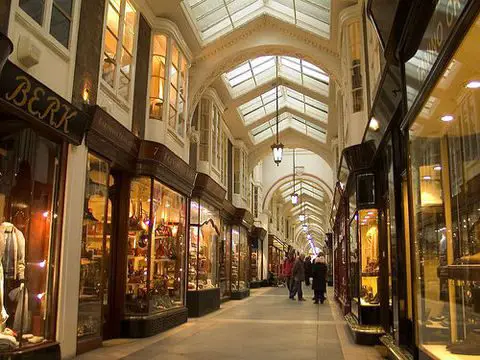 Conhecer Londres em um dia - Burlington arcade