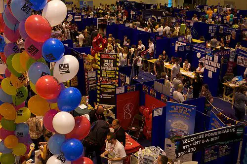 Universidade no Brasil x Reino Unido - fresher fair