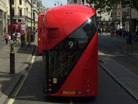 A rota de ônibus 9 - novo