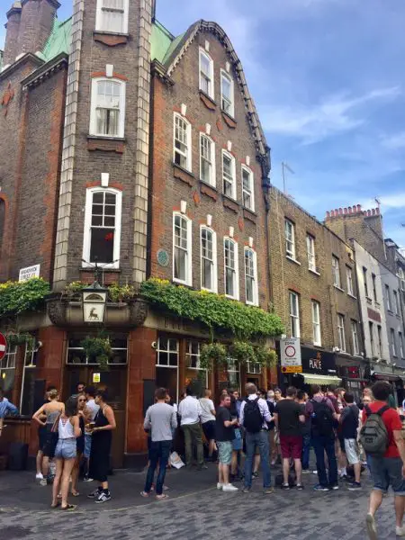 Programas bacanas para fazer em Londres no verão - pubs
