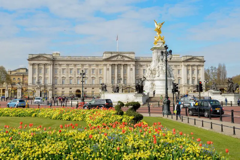 Palácio de Buckingham na primavera