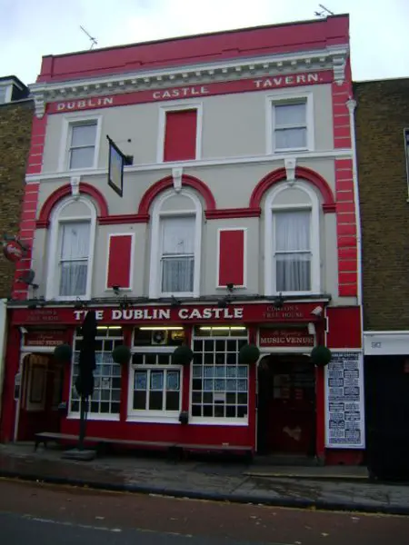 fachada do pub Dublin Castle