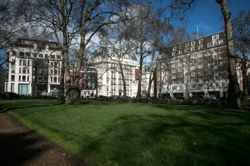 Um passeio por Mayfair Berkeley Square