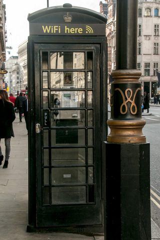 Aplicativos úteis para sua viagem a Londres - cabine telefônica com wifi