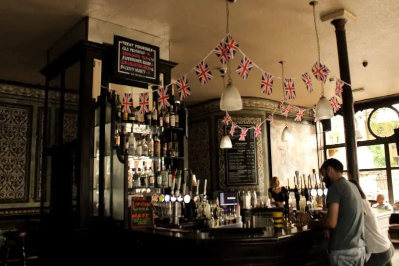 Pub The Ten Bells - interior