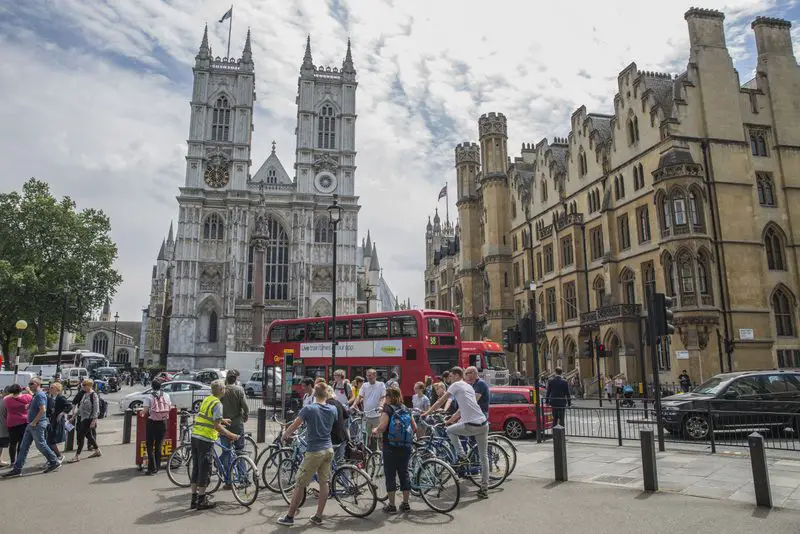 Tour de bicicleta em português - Westminster Abbey