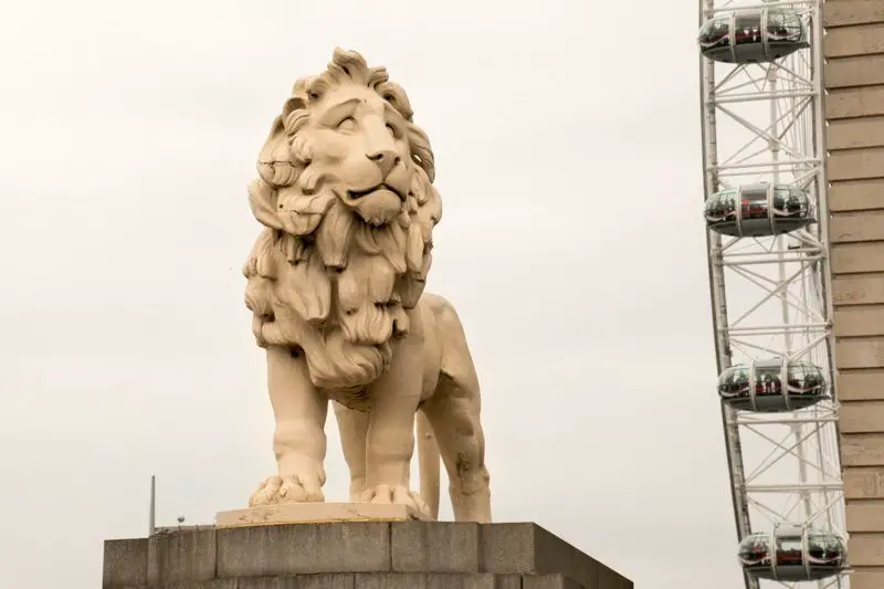 Leão da ponte de Westminster