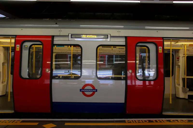 O que os londrinos odeiam no metrô - mind the gap