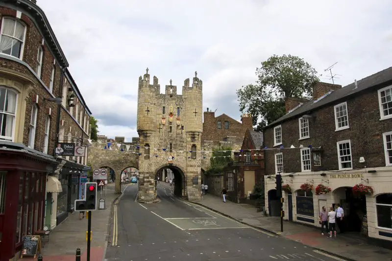 Como ir de Londres a York - Muralha