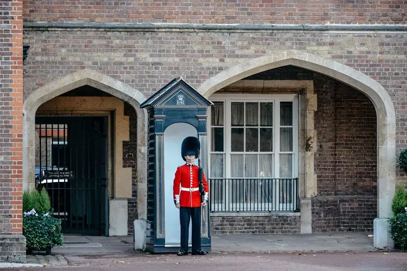 Visita ao Palácio de Buckingham no inverno - guarda