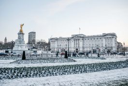 Palácio de Buckingham na neve