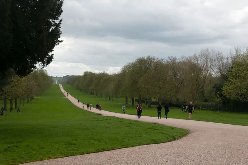 Como ver o casamento do Príncipe Harry em Windsor - the long walk