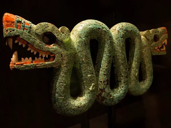 Serpente de duas cabeças - Museu Britânico