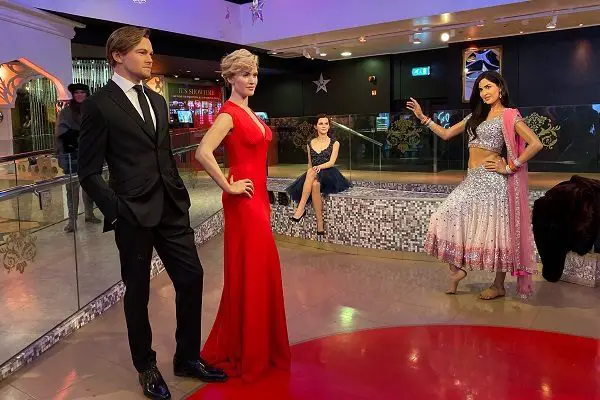 Bonecos de artistas no museu de cera Madame Tussauds em Londres