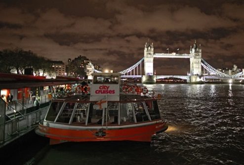 Cruzeiro com jantar no Tâmisa - ingressos para atrações em Londres