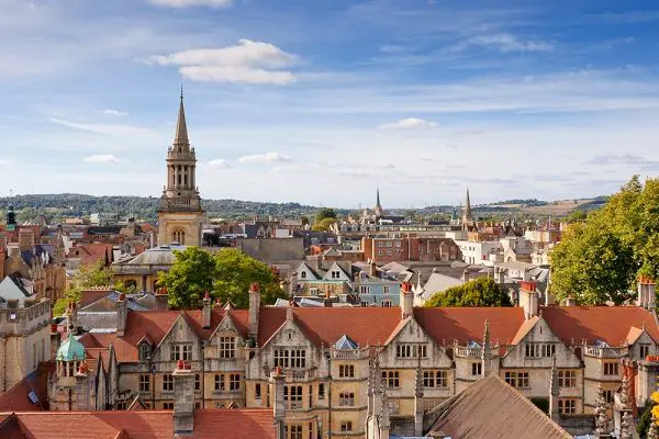 Skyline de Oxford no condado de Oxfordshire, região sudoeste da Inglaterra