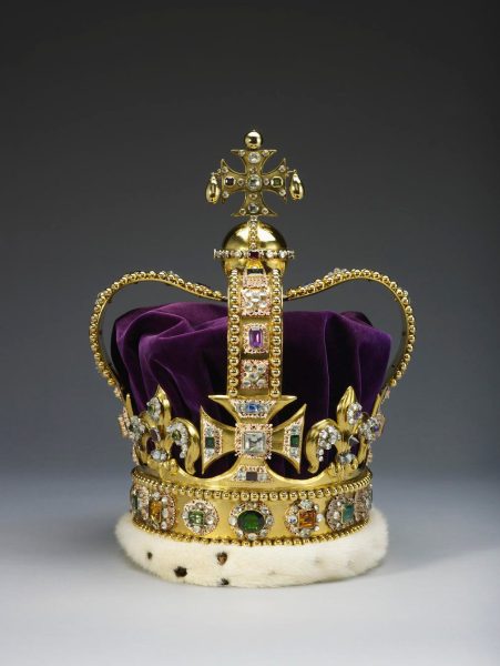 Coroa de Santo Eduardo que será usada na cerimônia de coroação do Rei Charles III